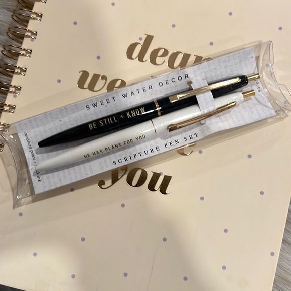 Dear Weekend I love you undated planner and 2 new pens!  Beautiful! - Picture 4 of 12